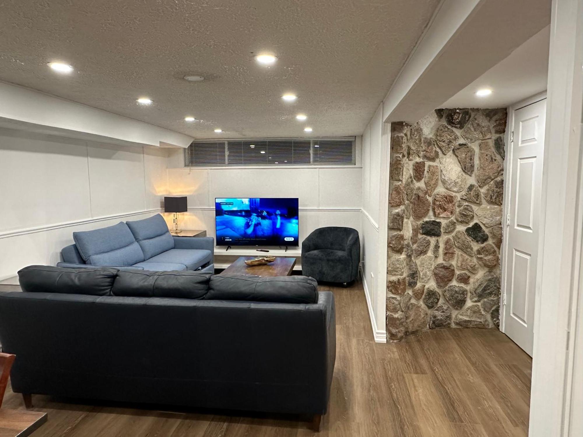 Two Bedroom Apartment Basement Richmond Hill Esterno foto